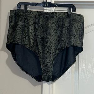 Lane Bryant Swim by Cacique Swim Brief Size 28 Matching swim tank posted.